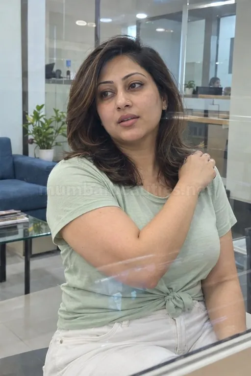 Kavita, 36, Independent call girl in Mumbai, photo 2 of 4