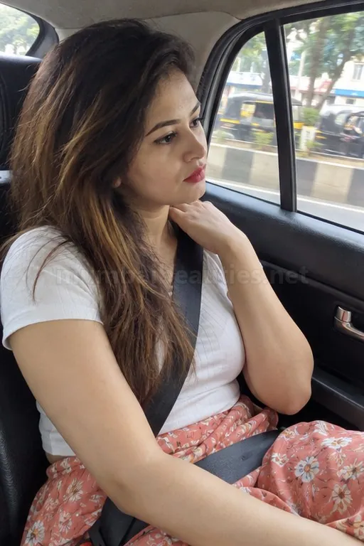Mihika, 23, VIP Escort call girl in Mumbai, photo 2 of 3