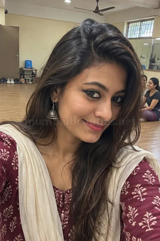 Sunita, 27, Housewife call girl in Mumbai