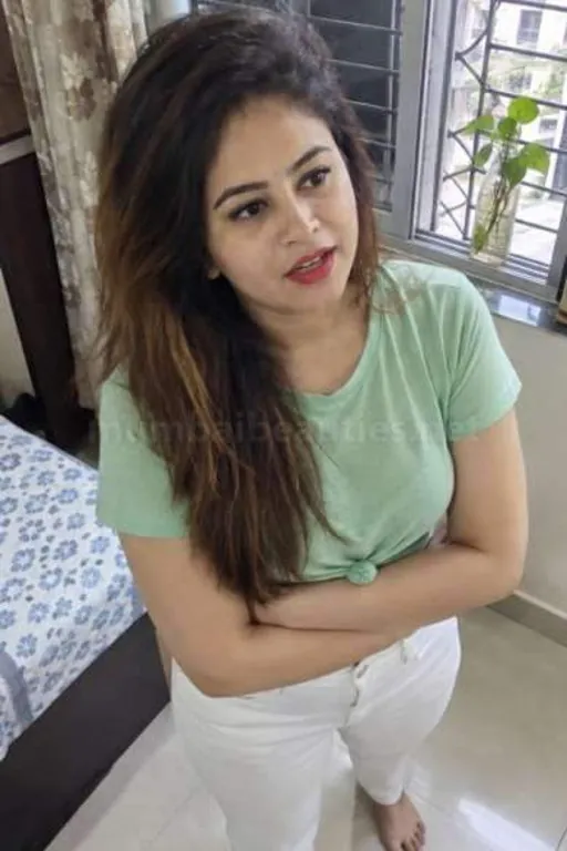 Mihika, 23, VIP Escort call girl in Mumbai